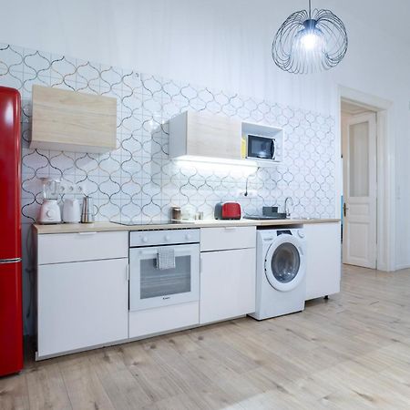 4-Bedroom Comfort Apartment In The Citycenter F38 Budapest Extérieur photo